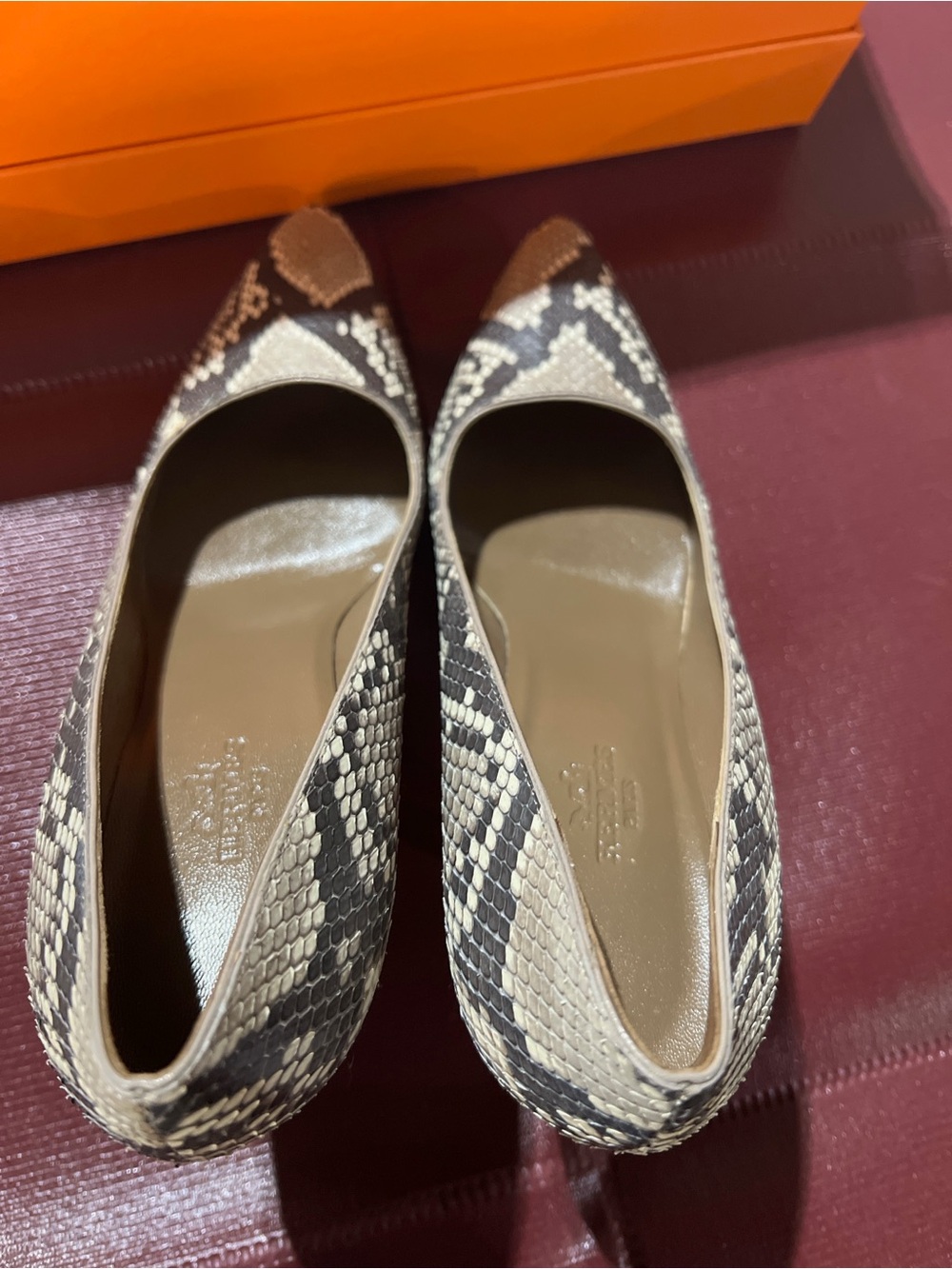 Authentic Hermès 90 Python Pumps. - Picture 7 of 8
